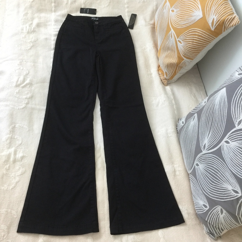 Bebe Flare Pants in Black Zaro